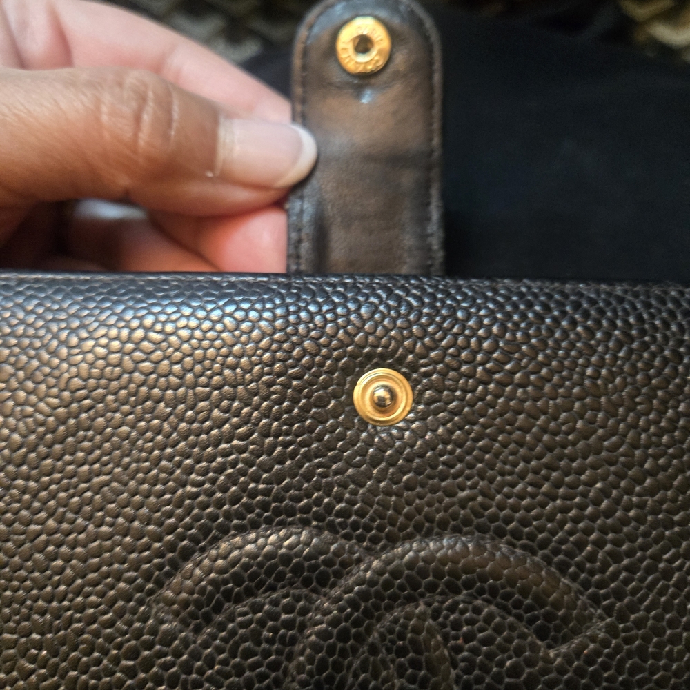 Chanel CC Caviar Kisslock Wallet - Picture 8 of 9